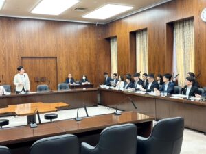 改定種苗法・新育苗法が可決・成立 研究予算・人員増こそ必要 参院農水委　岩渕氏訴え